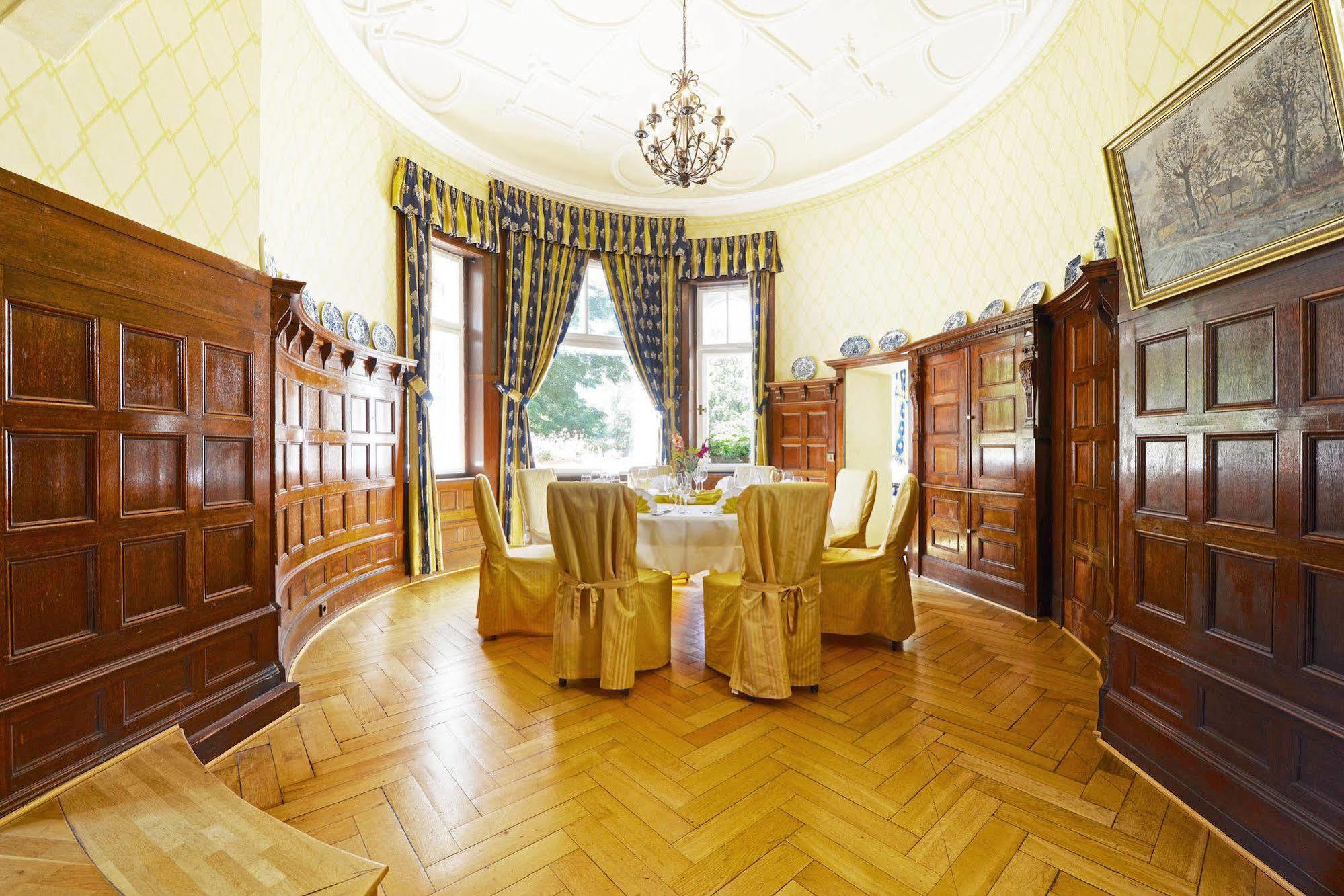 Schlosshotel Villa Westerberge Aschersleben Ngoại thất bức ảnh